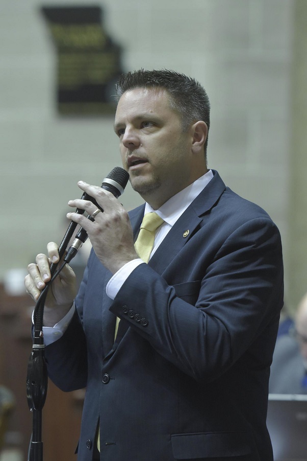 Representative Justin Hill supports language in the House's FY '18 budget proposal that would discourage DUI checkpoints for what he believes are more effective efforts. (photo; Tim Bommel, Missouri House Communications)